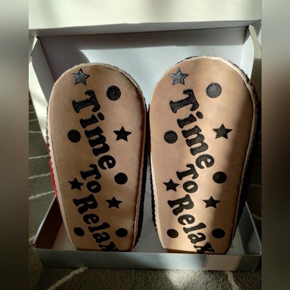 NWT in Box Slipper Socks Buffalo Check Pattern - Picture 7 of 16